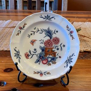 5 Dessert plates, price is for all five plates. Excellent condition.